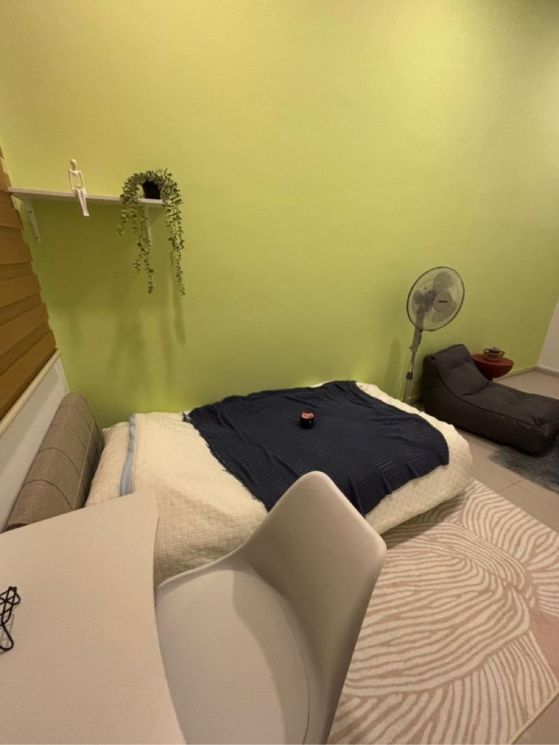 Avila Gardens Condominium Room Rental, $1,249, 1 Bed 1 Bath 200 sqft $6.25 psf