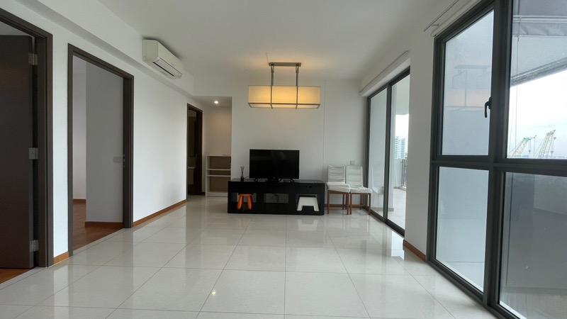 Prop-GPT: Condominium: D18 Pasir Ris Vue 8 Residence
