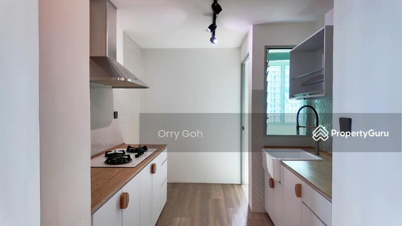 Executive Condominium for Rent: Pasir Ris, D18, 518764