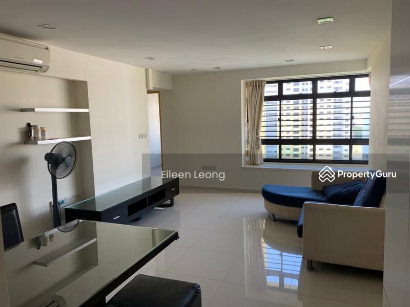 Prop-GPT: HDB Flat: D27 Admirality 488 Admiralty Link