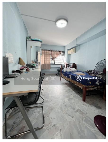 496E Tampines Avenue 9