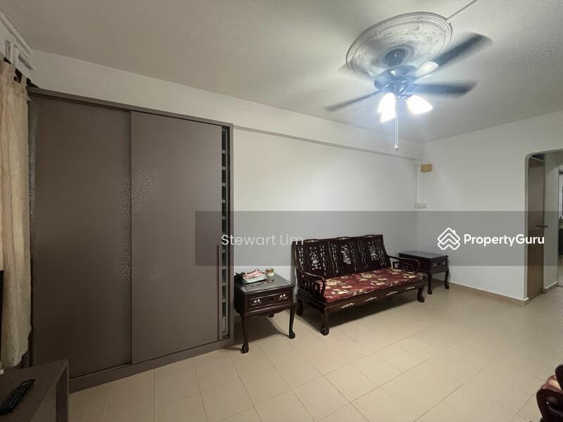 HDB Flat for Rent: D23, 670142
