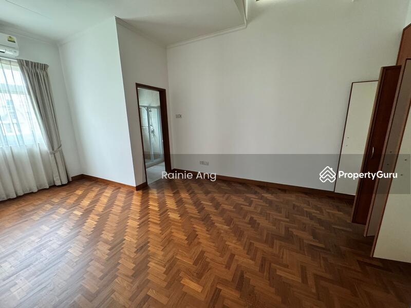 One Tree Hill Corner Semi D for Rent