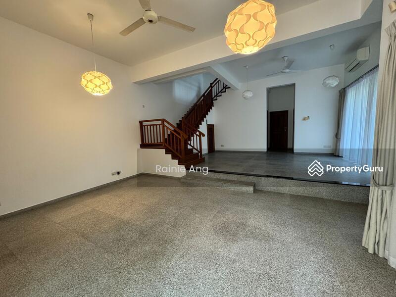 One Tree Hill Corner Semi D for Rent