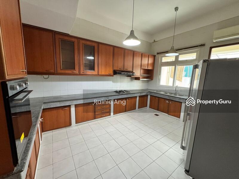 One Tree Hill Corner Semi D for Rent