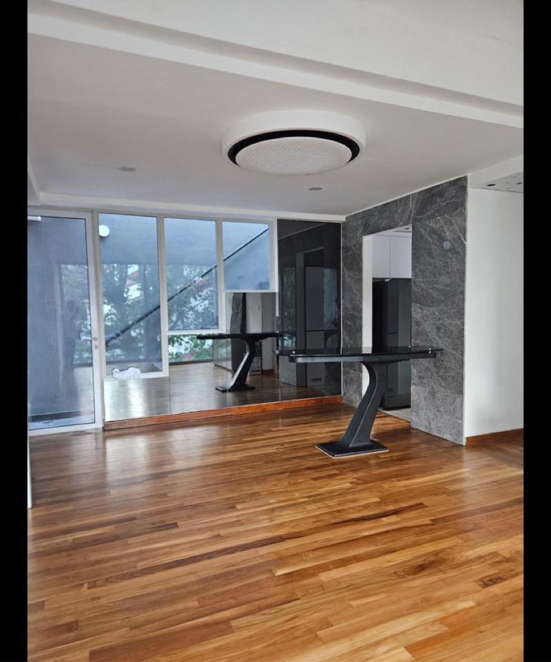 DLV Condominium For Rent, $7,8002 Bath 1,948 sqft $4.00 psf