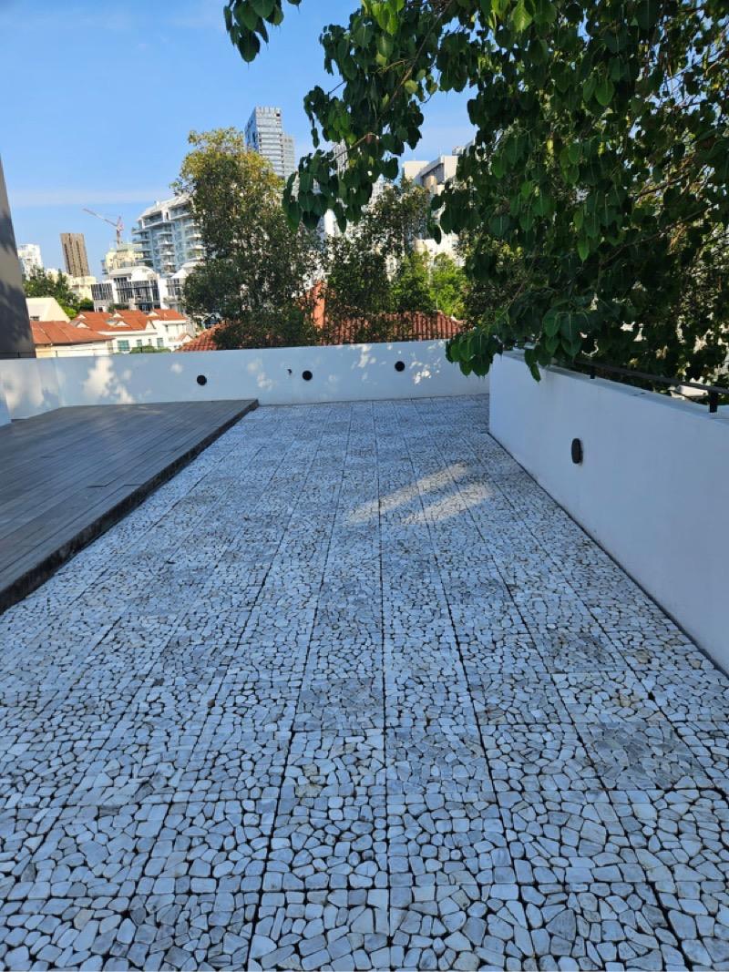 DLV Condominium For Rent, $7,8002 Bath 1,948 sqft $4.00 psf