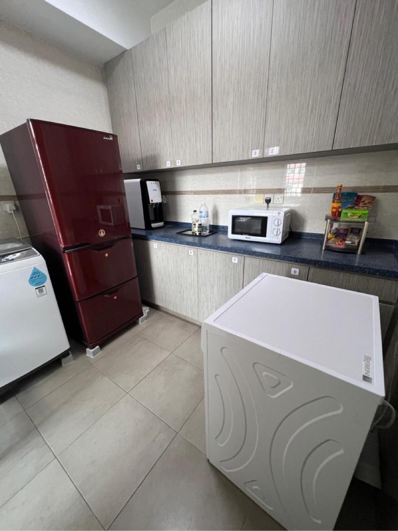 Changi Court Condominium Room Rental, $1,300, 1 Bed 1 Bath 150 sqft $8.67 psf