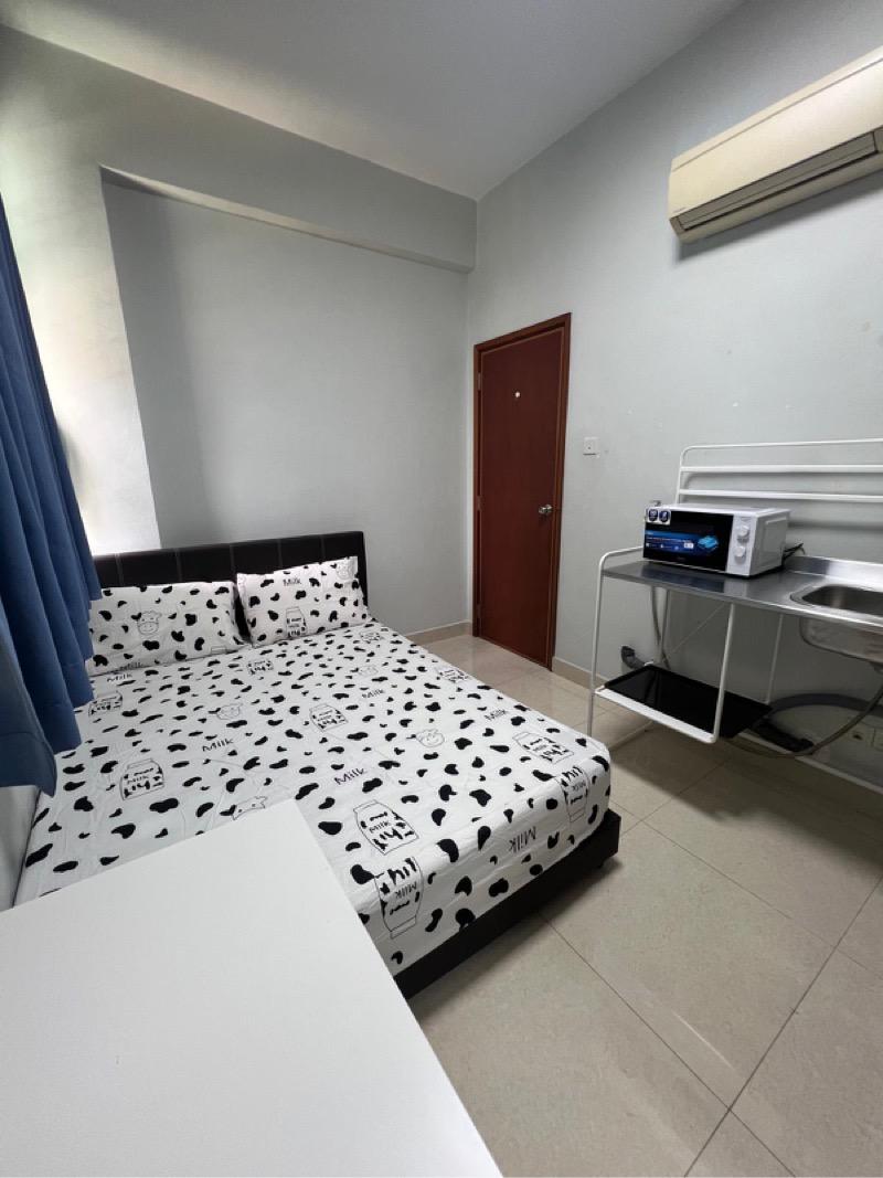 Changi Court Condominium Room Rental, $1,600, 1 Bed 1 Bath 200 sqft $8.00 psf
