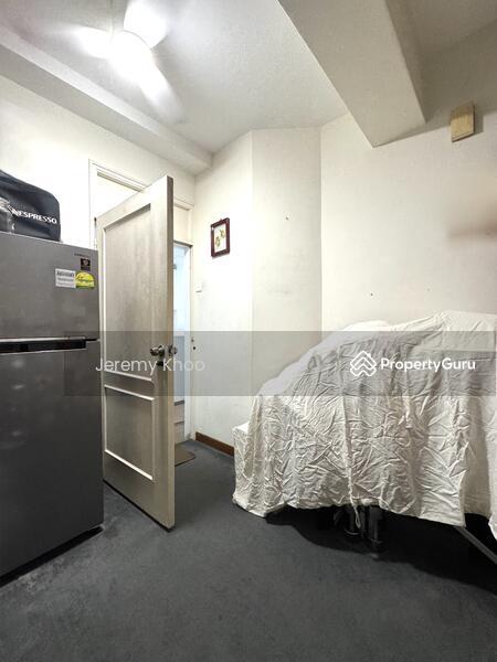 Condominium for Rent: Cairnhill, D09, 229668
