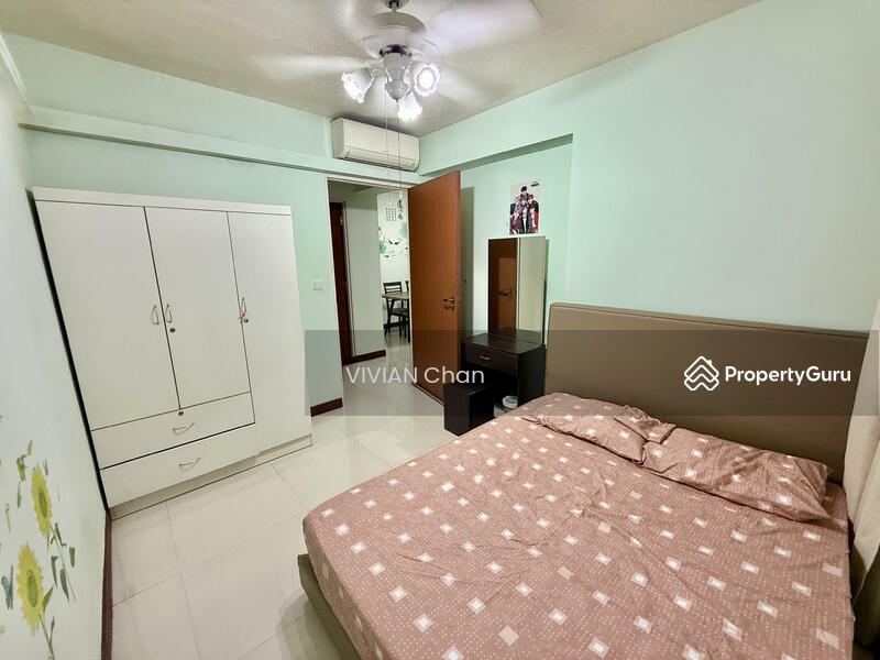 Prop-GPT: HDB Flat: D27 Yishun 512B Yishun Street 51