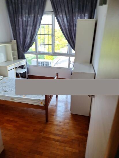 Summer Gardens Terraced House Room Rental, $1,000, 1 Bed 1 Bath 200 sqft $5.00 psf