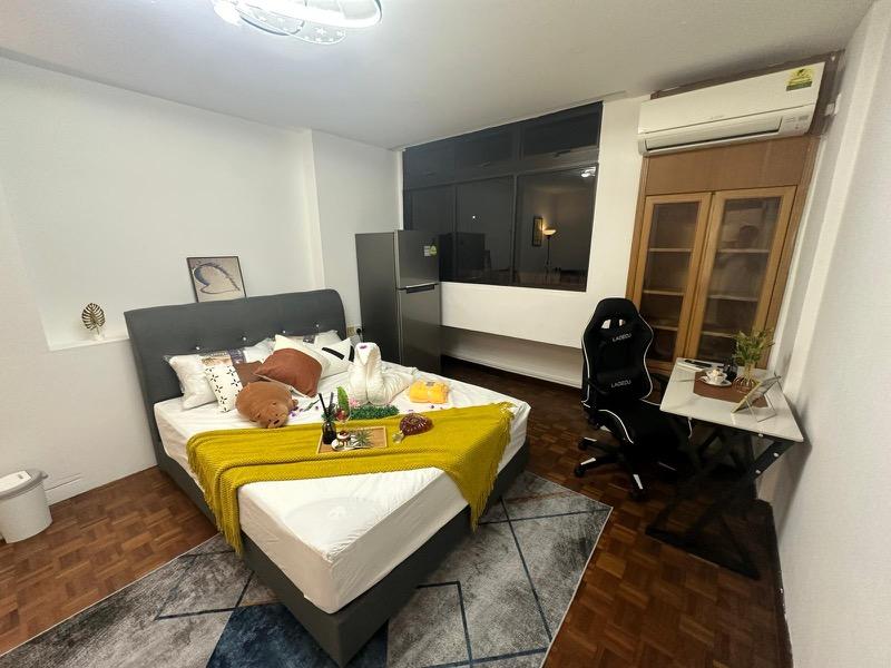 Loyang Valley Condominium Room Rental, $1,668, 1 Bed 1 Bath 250 sqft $6.67 psf