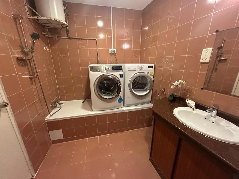 Loyang Valley Condominium Room Rental, $1,668, 1 Bed 1 Bath 250 sqft $6.67 psf