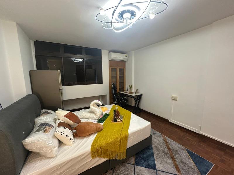 Loyang Valley Condominium Room Rental, $1,668, 1 Bed 1 Bath 250 sqft $6.67 psf