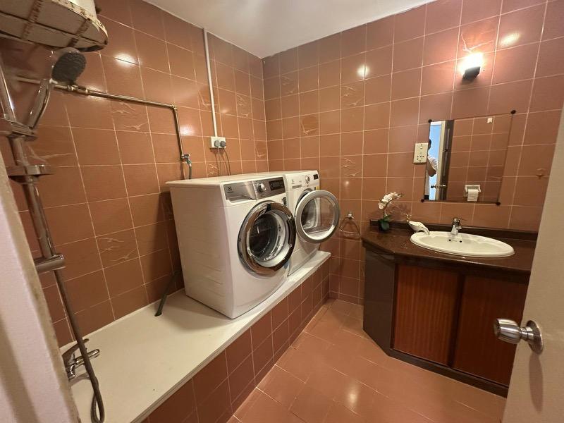 Loyang Valley Condominium Room Rental, $1,668, 1 Bed 1 Bath 250 sqft $6.67 psf