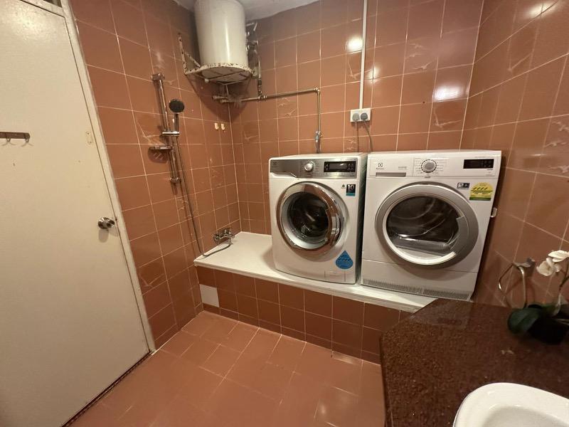 Loyang Valley Condominium Room Rental, $1,668, 1 Bed 1 Bath 250 sqft $6.67 psf