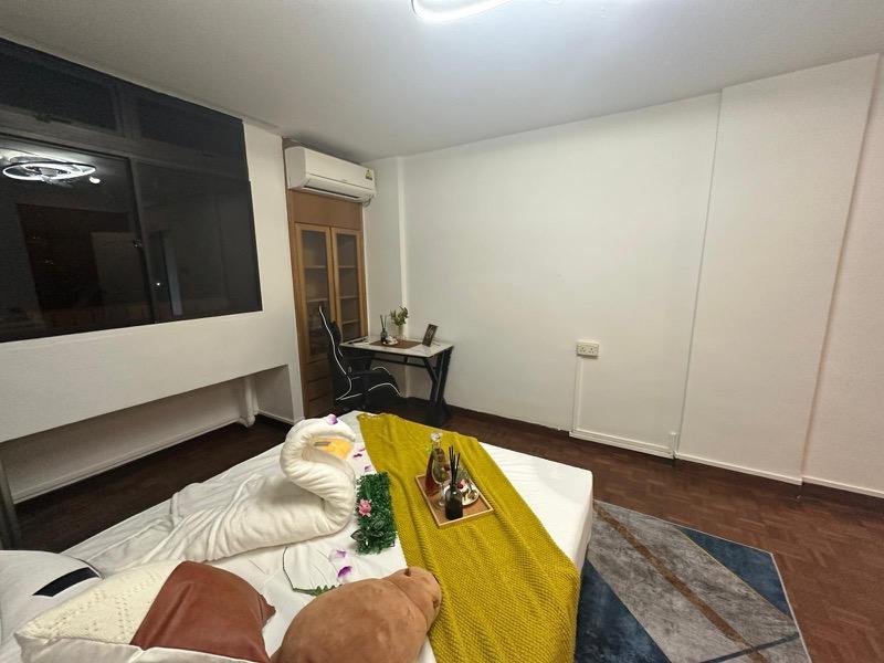 Loyang Valley Condominium Room Rental, $1,668, 1 Bed 1 Bath 250 sqft $6.67 psf