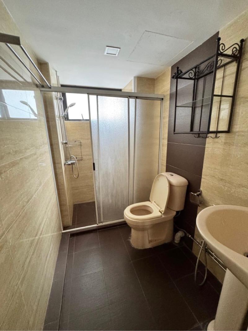 Laguna Park Apartment For Rent, $7,000, 5 Bed 3 Bath 1,615 sqft $4.33 psf