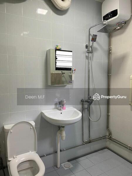 295 Tampines Street 22