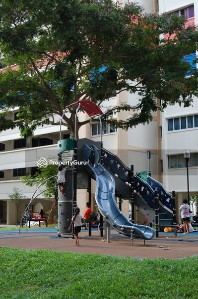 295 Tampines Street 22