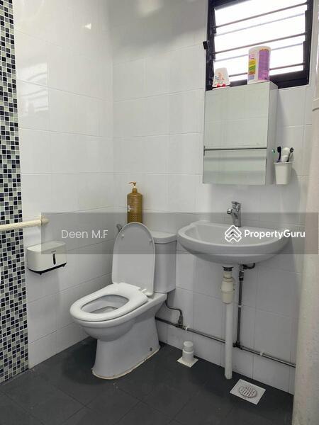 295 Tampines Street 22