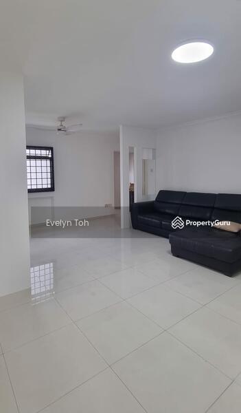 Prop-GPT: HDB Flat: D23 Choa Chu Kang 684D Choa Chu Kang Crescent