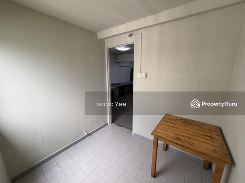 HDB Flat for Rent: Telok Blangah, D04, 090018