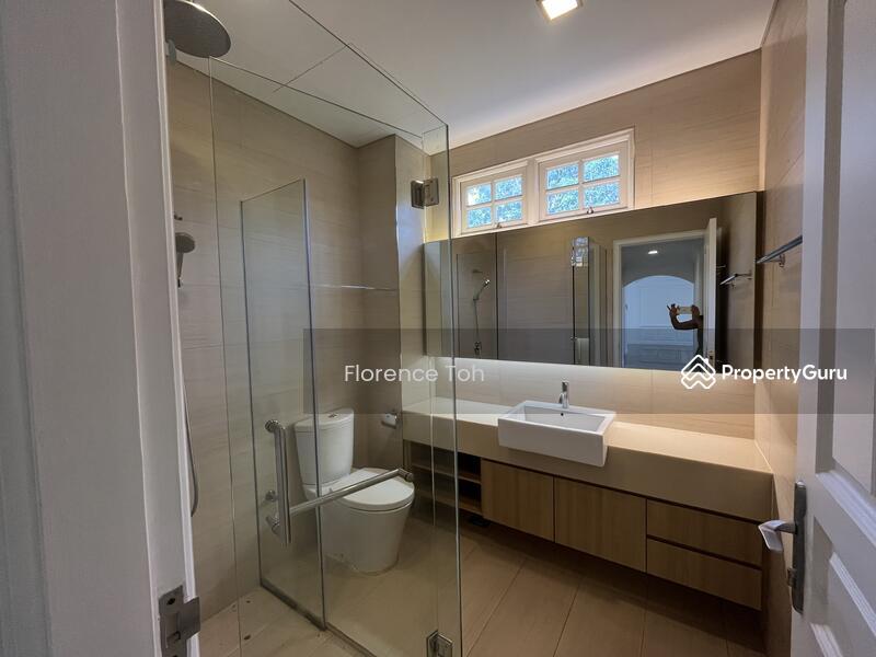 Bungalow - Good Class for Rent: River Valley, D10, 248000