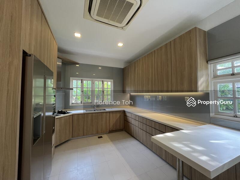 Bungalow - Good Class for Rent: River Valley, D10, 248000
