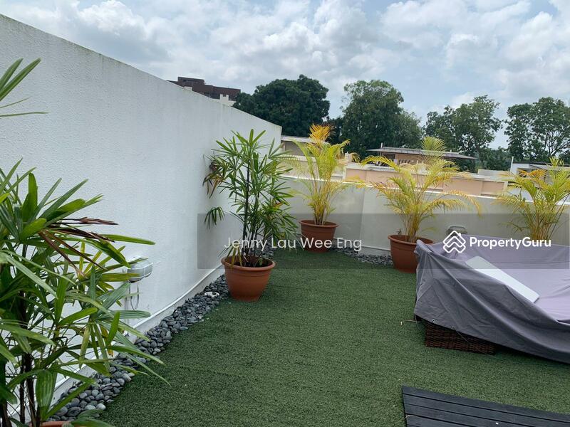 Terrace for Rent: D23, 679873
