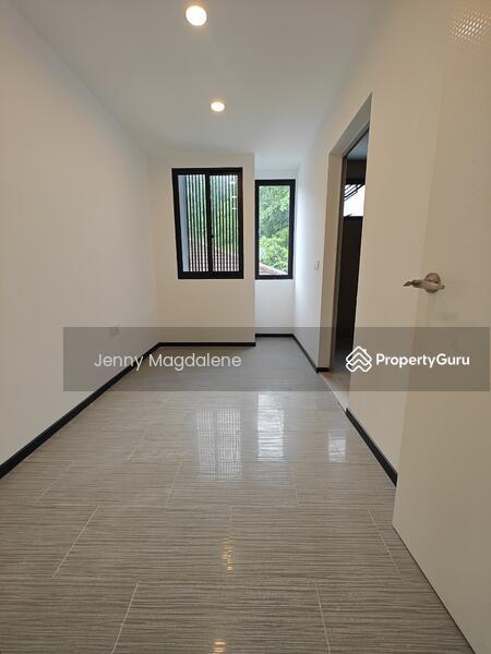 Landed living close to nature, amenities & MRT