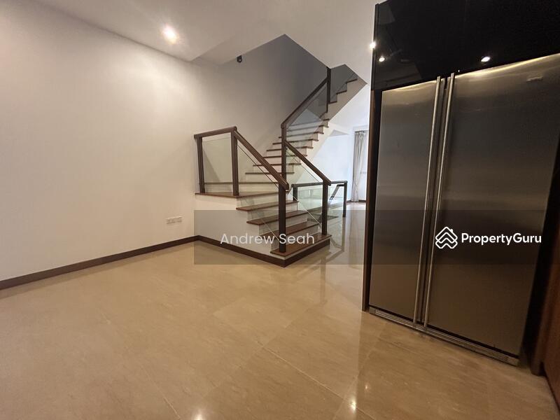 Condominium - Cluster House for Rent: Holland, D10, 275764