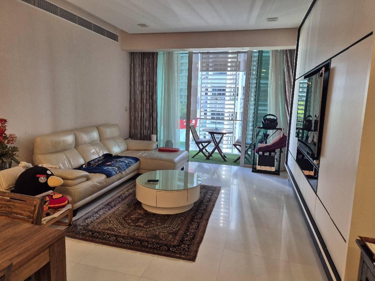 Prop-GPT: Condominium: D09 Cairnhill The Vermont On Cairnhill
