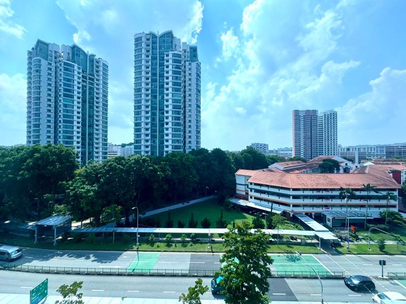 526 Bukit Batok Street 51 HDB Apartment For Rent, $4,500, 4 Bed 3 Bath 1,571 sqft $2.86 psf