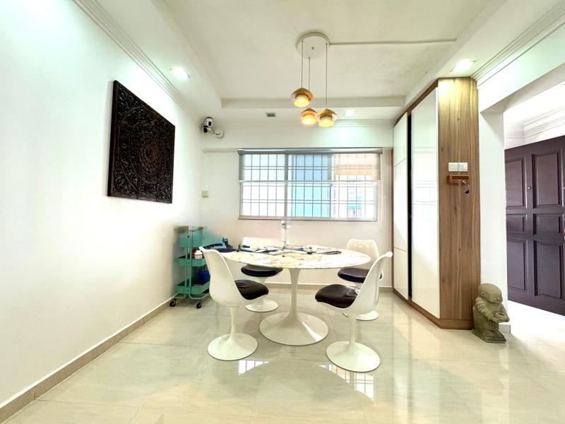 526 Bukit Batok Street 51 HDB Apartment For Rent, $4,500, 4 Bed 3 Bath 1,571 sqft $2.86 psf