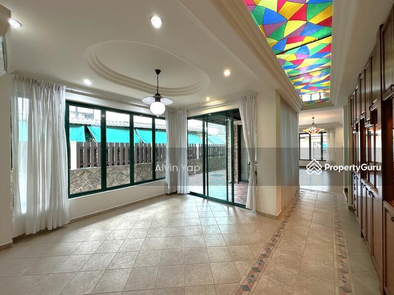 Prop-GPT: Semi-Detached: D19 Serangoon Serangoon Gardens Market 3 Storey Semi-D