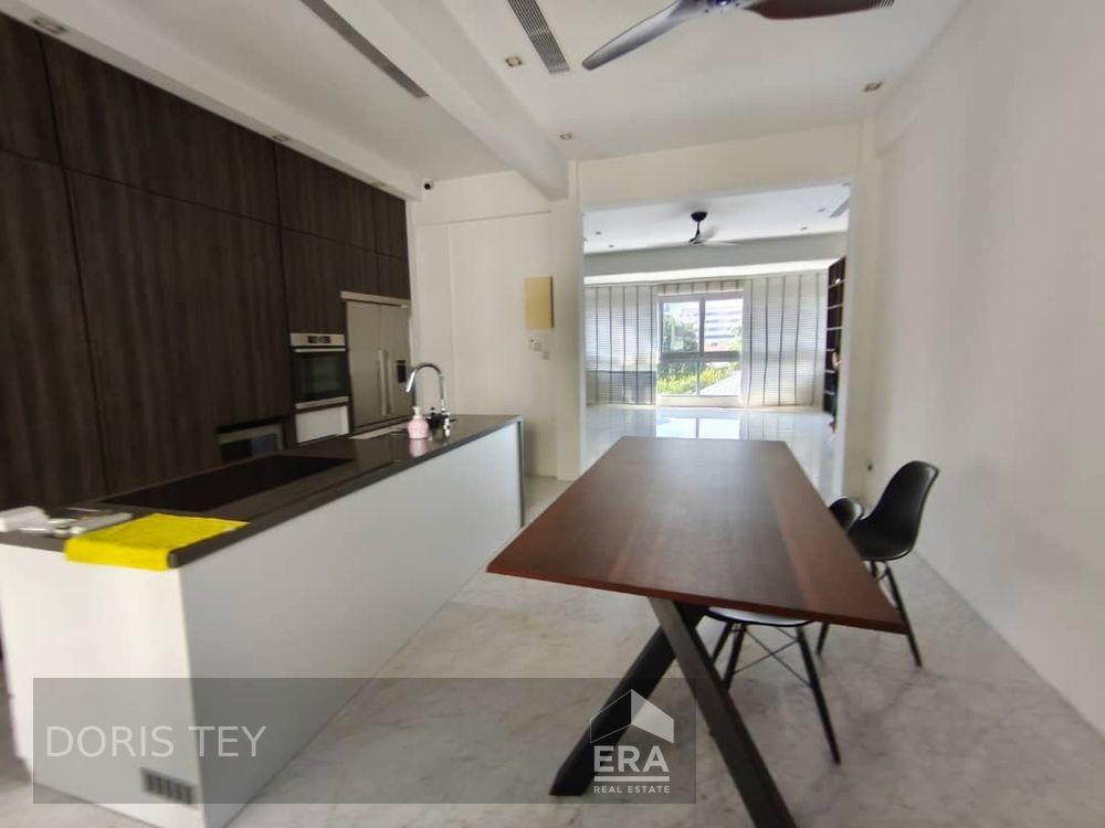 Condominium for Rent: Lloyd Road, Orchard, D09, 239100