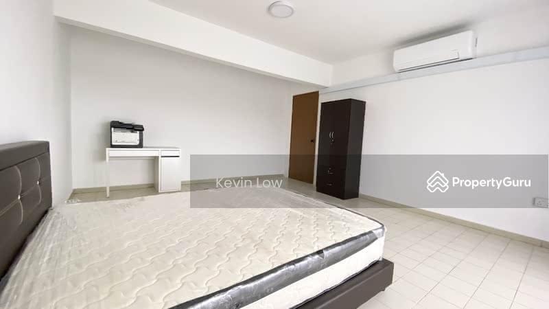 Prop-GPT: Condominium: D21  Pine Grove