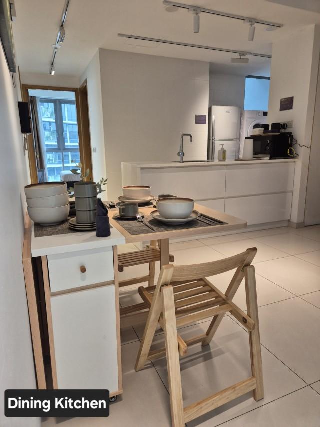 Prop-GPT: Apartment: D05 North Buona Vista One-North Residences