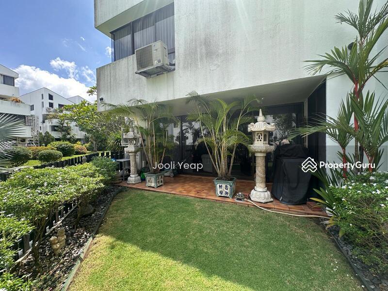 Rich East Garden