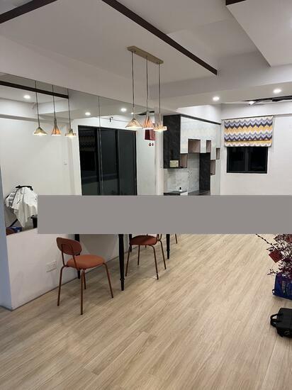 Prop-GPT: Apartment: D14  Aston Mansions