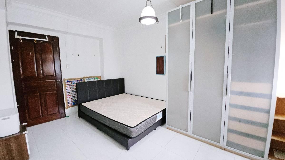 669 Jalan Damai HDB Apartment Room Rental, $1,200, 1 Bed 1 Bath 108 sqft $11.11 psf