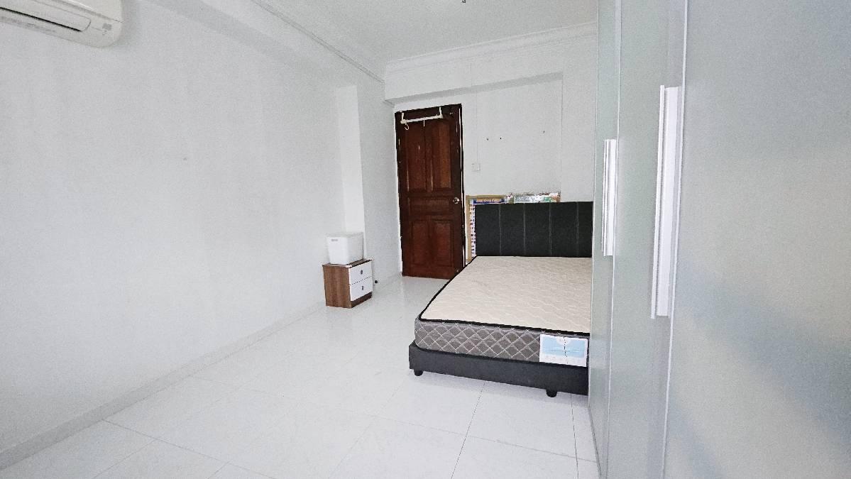 669 Jalan Damai HDB Apartment Room Rental, $1,200, 1 Bed 1 Bath 108 sqft $11.11 psf