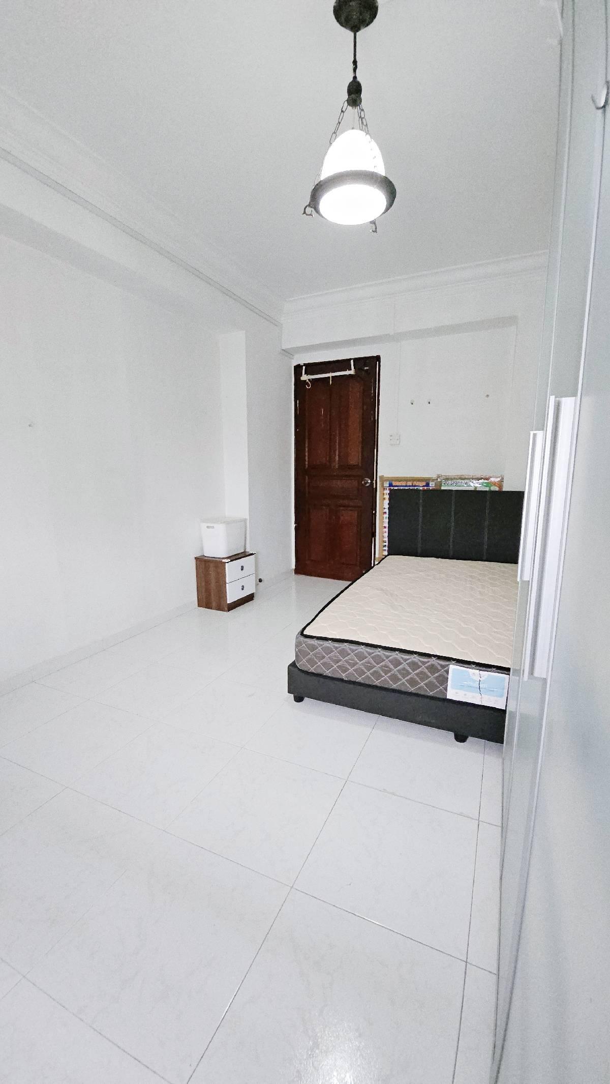 669 Jalan Damai HDB Apartment Room Rental, $1,200, 1 Bed 1 Bath 108 sqft $11.11 psf