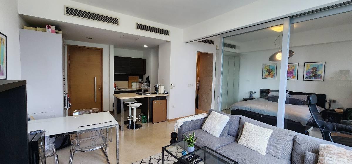 Martin Place Residences Condominium For Rent, $4,200, 1 Bed 1 Bath 592 sqft $7.09 psf