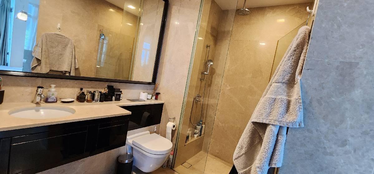 Martin Place Residences Condominium For Rent, $4,200, 1 Bed 1 Bath 592 sqft $7.09 psf