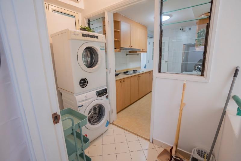 Evergreen Park Apartment Room Rental, $1,599, 1 Bed 1 Bath 200 sqft $8.00 psf