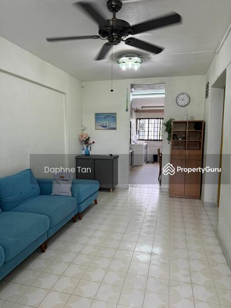 Prop-GPT: HDB Flat: D27 Yishun 747 Yishun Street 72