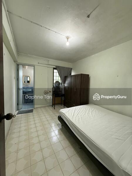 747 Yishun Street 72